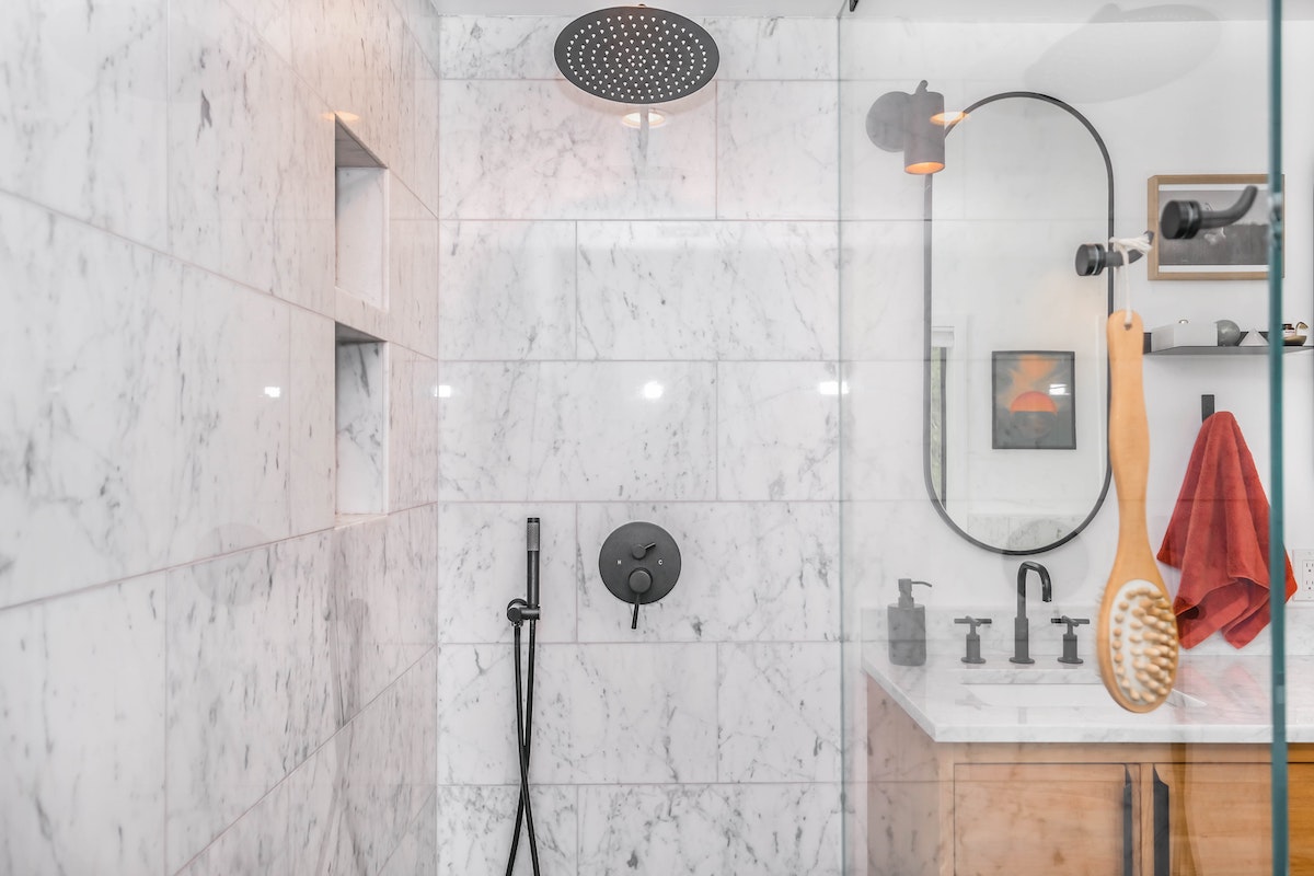 Bathroom - Photo by Zac Gudakov on Unsplash